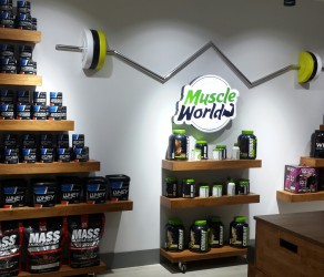 Alsancak Muscle World Mağaza Tasarımı